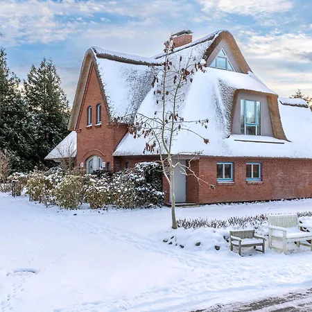 Дом отдыха Reetdach-landhaus Mini Haubarg Татинг